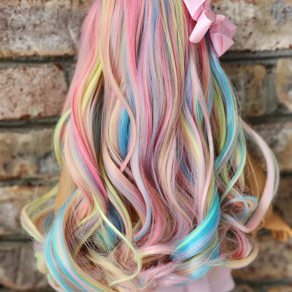 Fashion Dolls - Picture 3 of 4